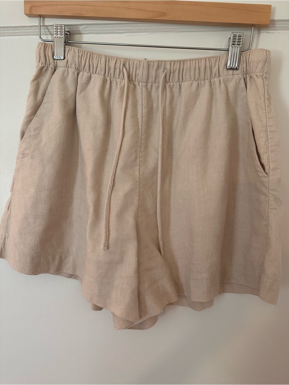 Abercrombie & Fitch High-Waist Drawstring Shorts — Light Beige